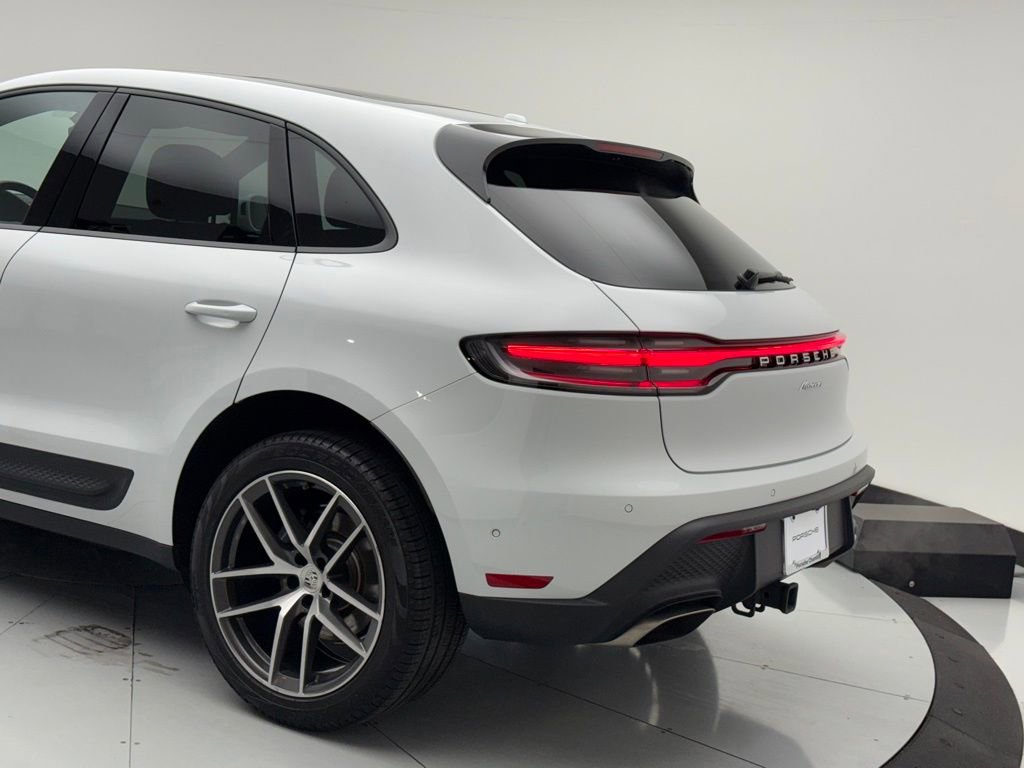 Used 2024 Porsche Macan image 45