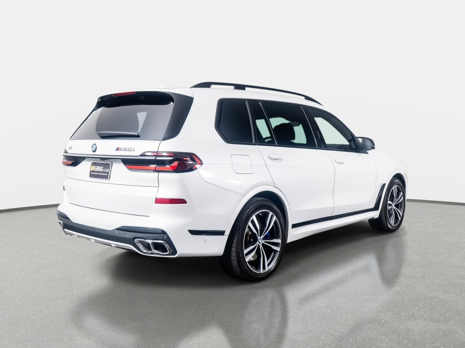 Used 2025 BMW X7 M60i image 10