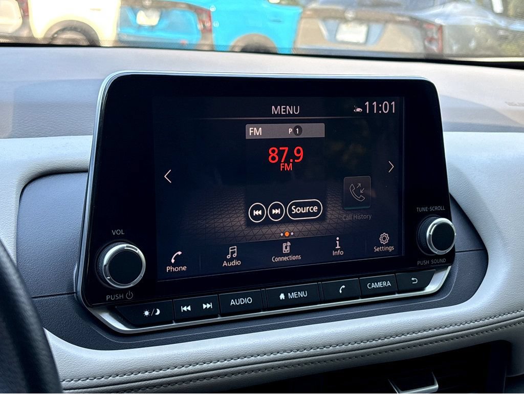 Certified 2023 Nissan Rogue SV FWD image 30