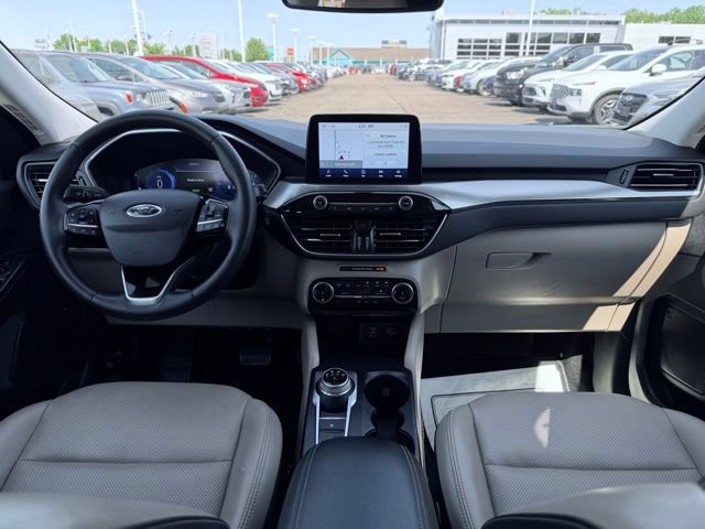 Used 2022 Ford Escape Titanium AWD/4WD image 24