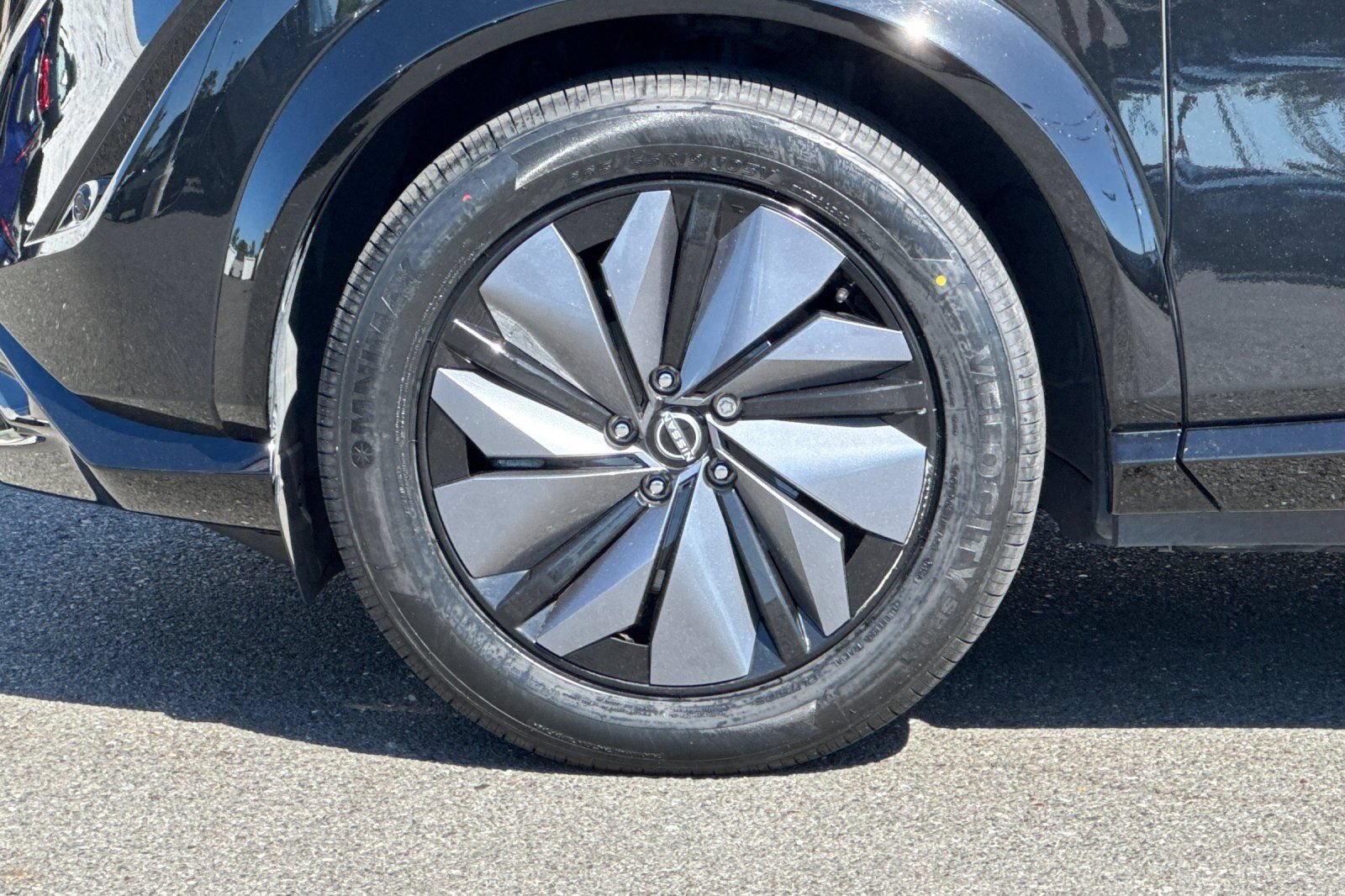 Certified 2023 Nissan Ariya FWD image 33