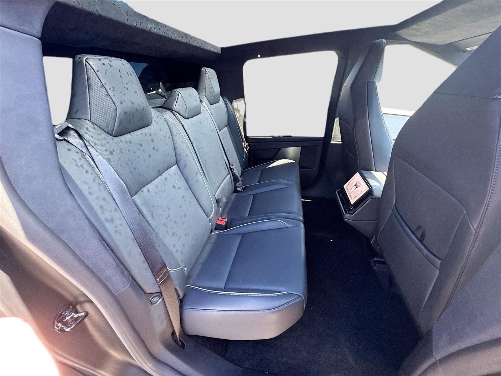 Used 2024 Tesla Cybertruck AWD Crew Cab image 13