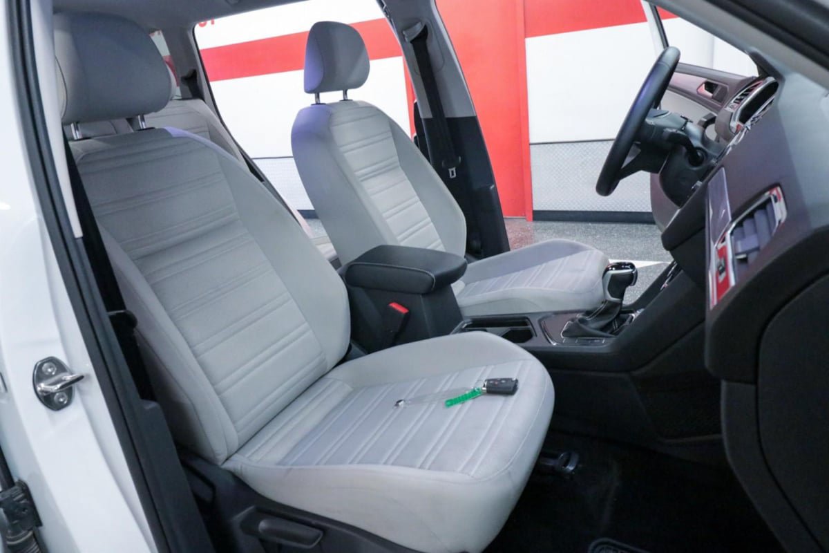 Used 2024 Volkswagen Tiguan S w/ MDO Package, Three-Row FWD image 20