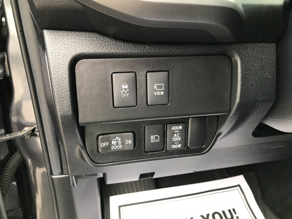 Used 2022 Toyota Tacoma TRD Off-Road w/ TRD Premium Off Road Package AWD/4WD image 14