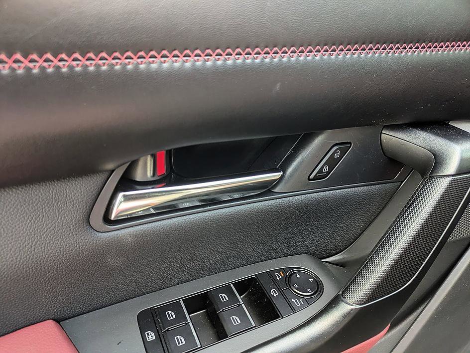 Certified 2025 MAZDA CX-50 2.5 Hybrid w/ Weather Package image 15