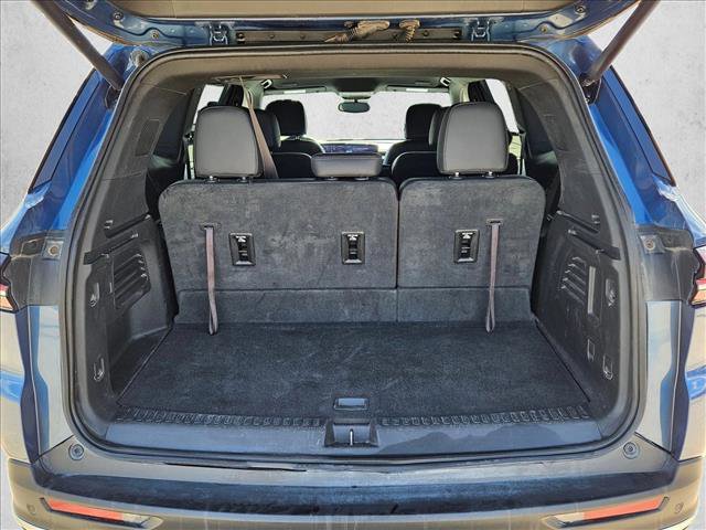 Used 2025 Buick Enclave Preferred AWD/4WD image 6