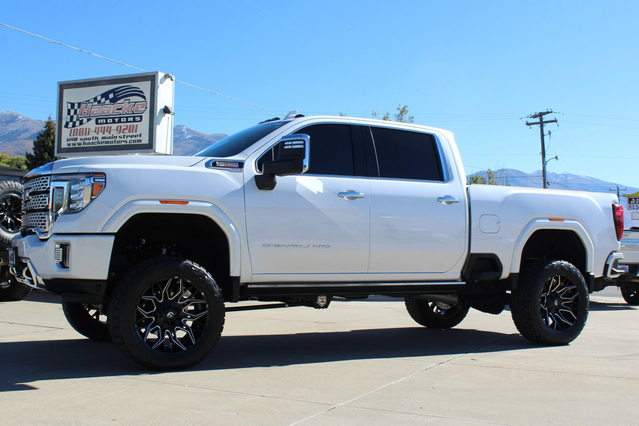 Used 2022 GMC Sierra 3500 Denali w/ Denali Ultimate Package image 3