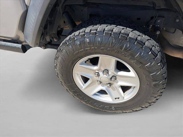 Used 2020 Jeep Gladiator Sport w/ Quick Order Package 24S AWD/4WD image 21
