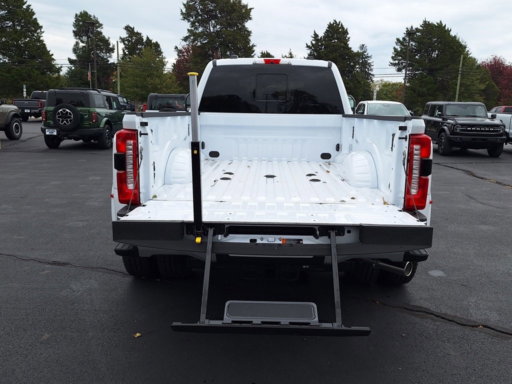 New 2026 Ford F350 Lariat image 28