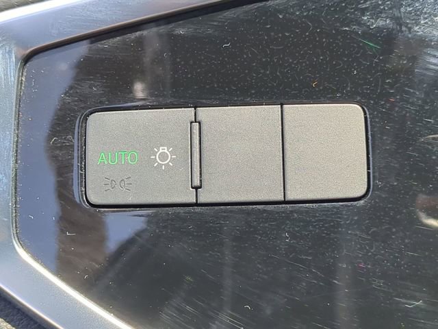 Used 2020 Audi Q3 2.0T Premium w/ Convenience Package image 27