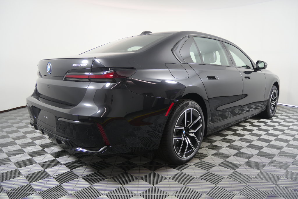 New 2026 BMW i7 xDrive60 AWD/4WD image 4