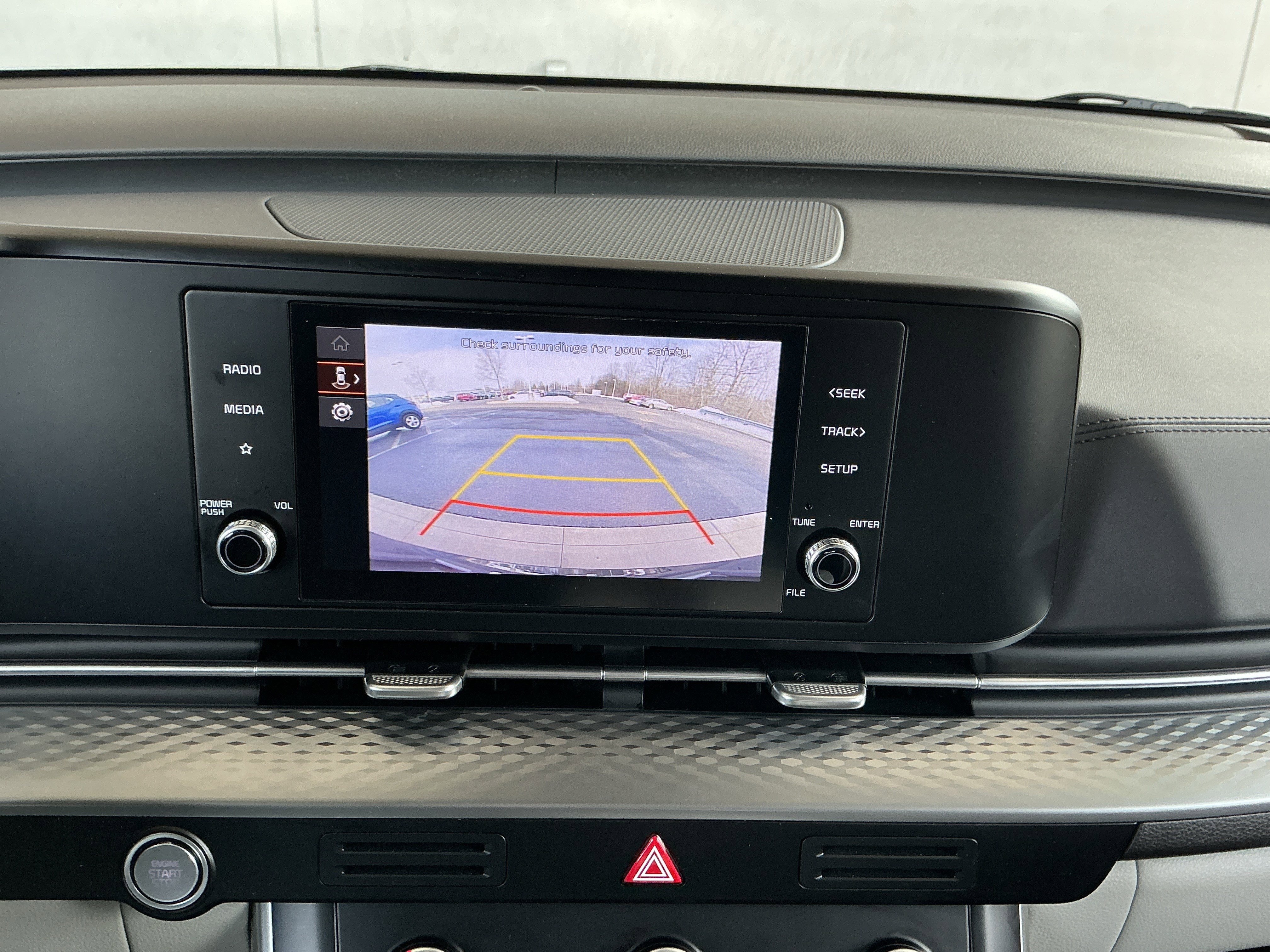 Used 2024 Kia Carnival LX image 10