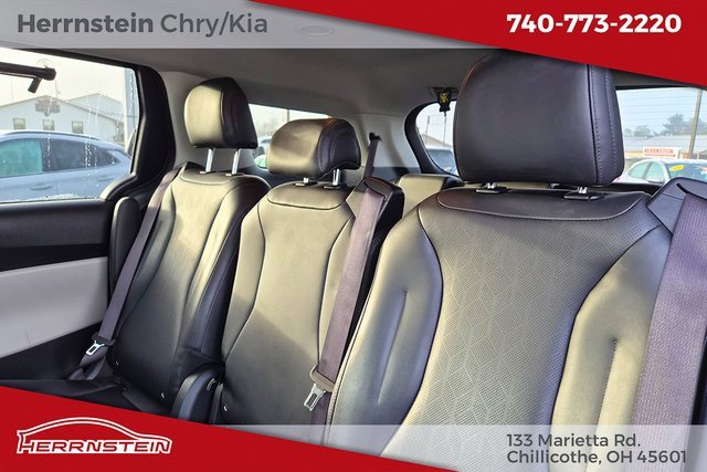 Used 2024 Kia Carnival LX image 25