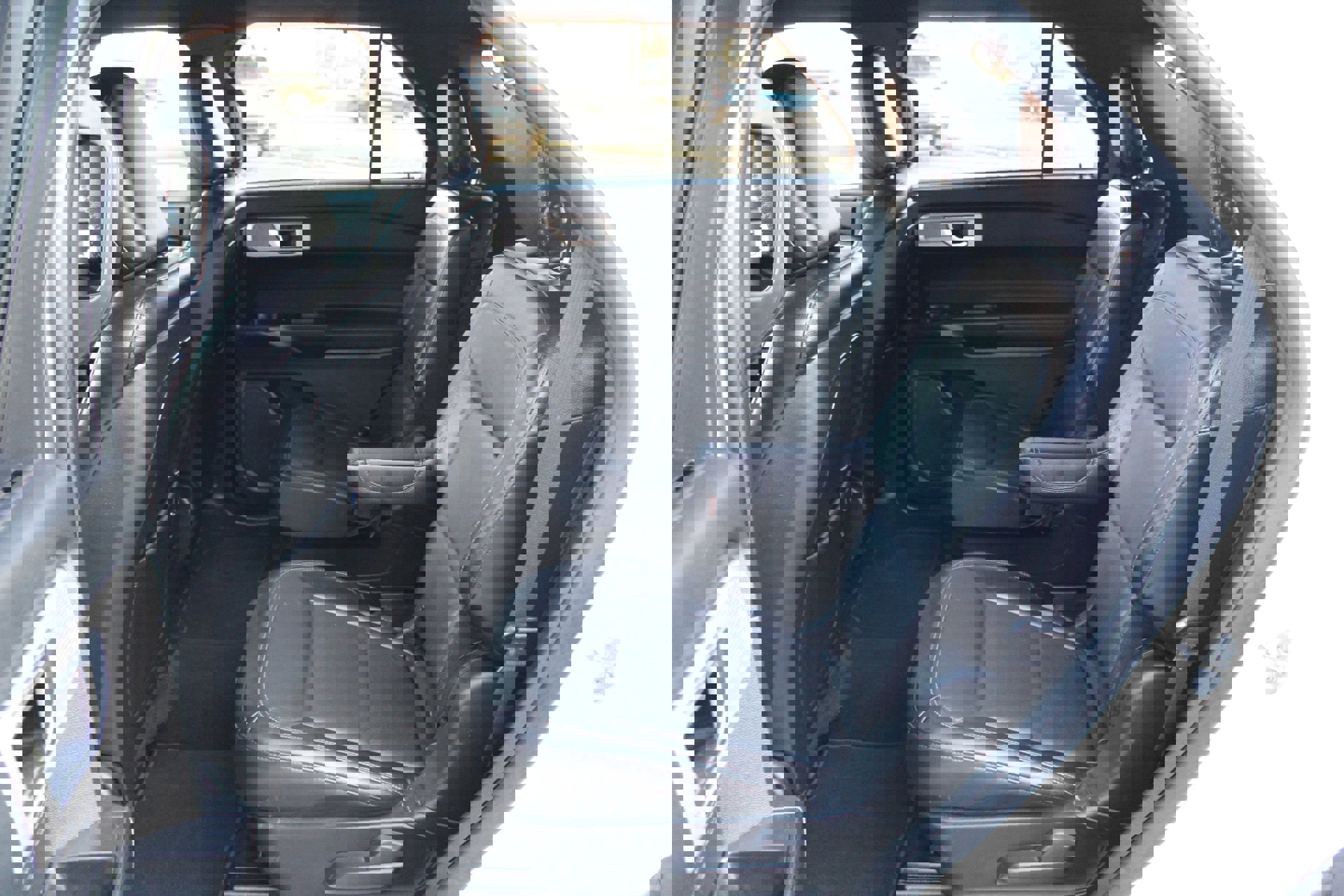 Used 2020 Ford Explorer Limited image 27