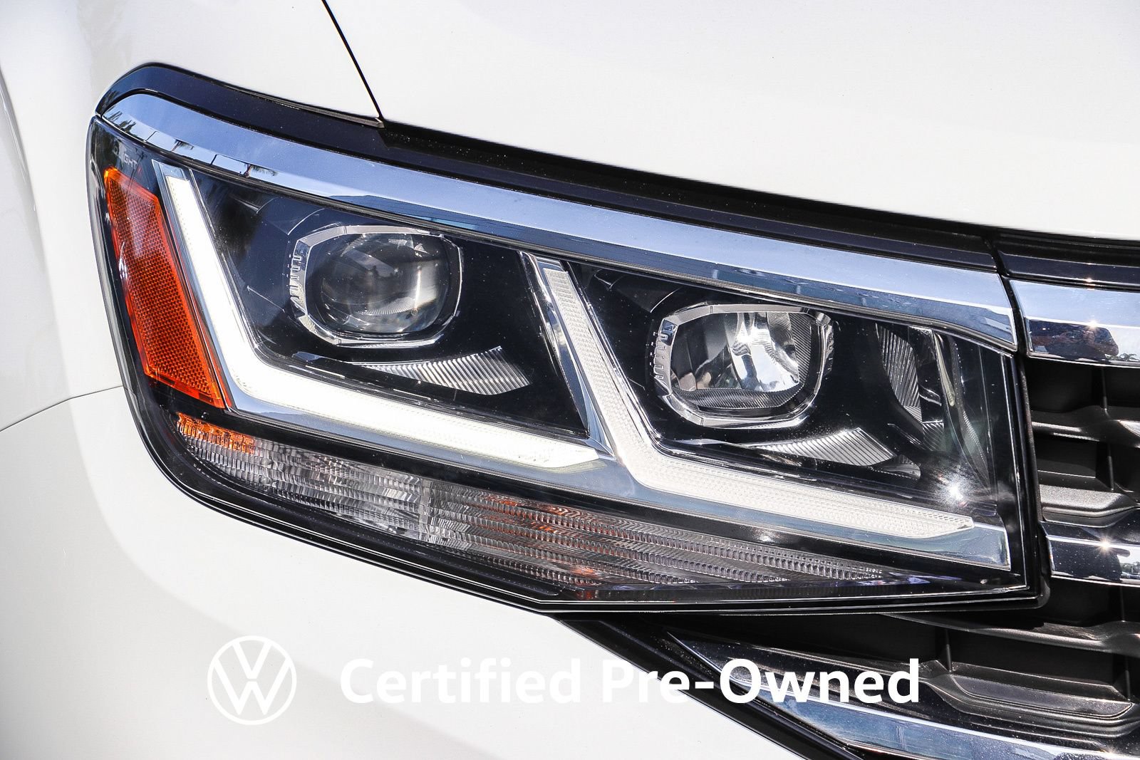 Certified 2023 Volkswagen Atlas SE w/ Black Wheel Package FWD image 5
