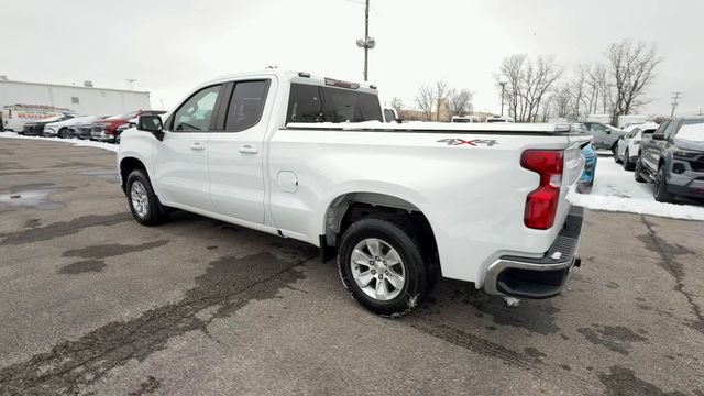 Used 2020 Chevrolet Silverado 1500 LT w/ Convenience Package AWD/4WD image 6
