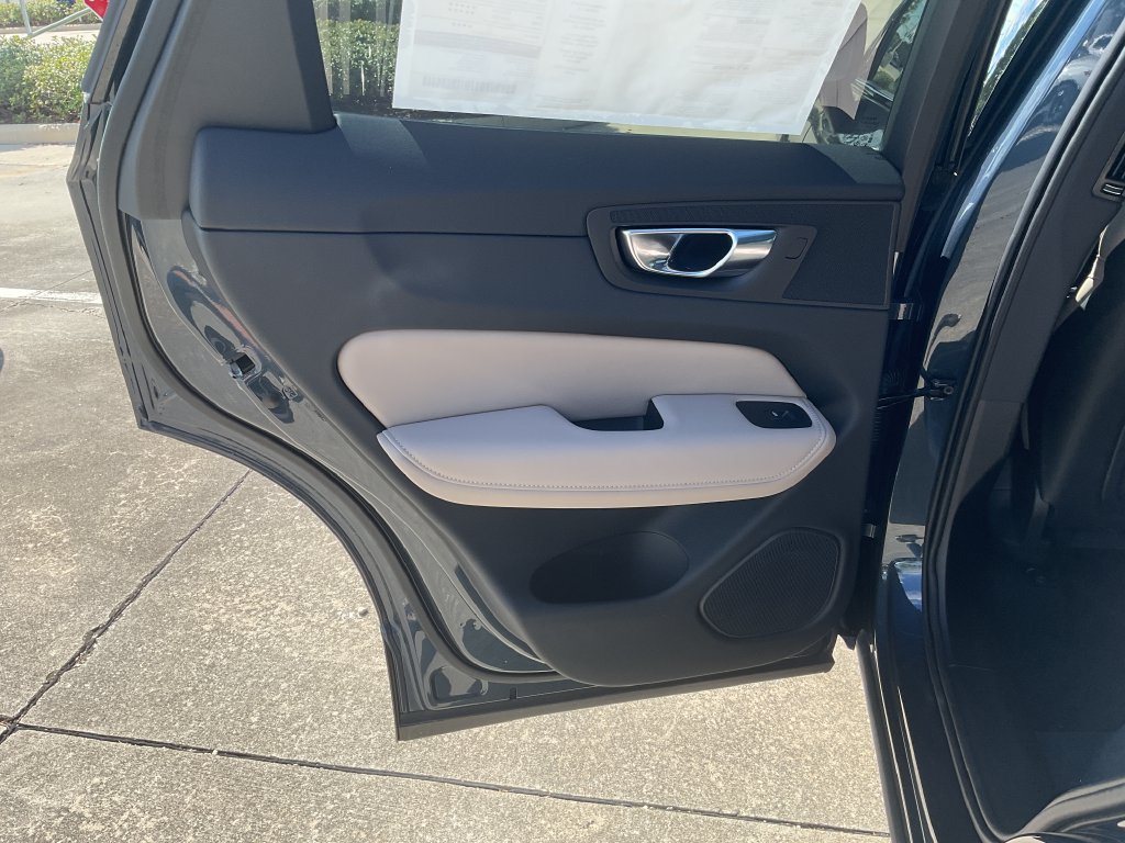 New 2026 Volvo XC60 B5 Plus w/ Protection Package Premier AWD/4WD image 14
