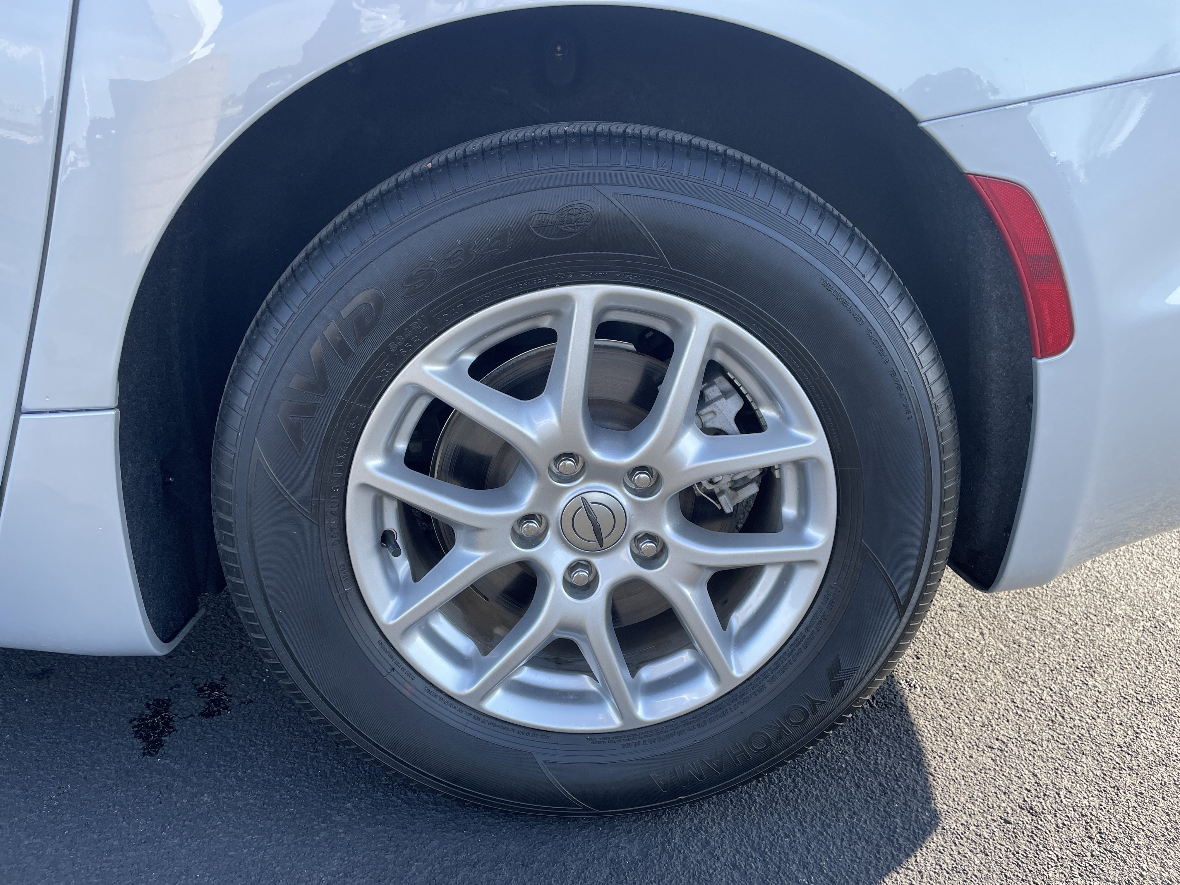 Used 2024 Chrysler Pacifica Touring-L image 26