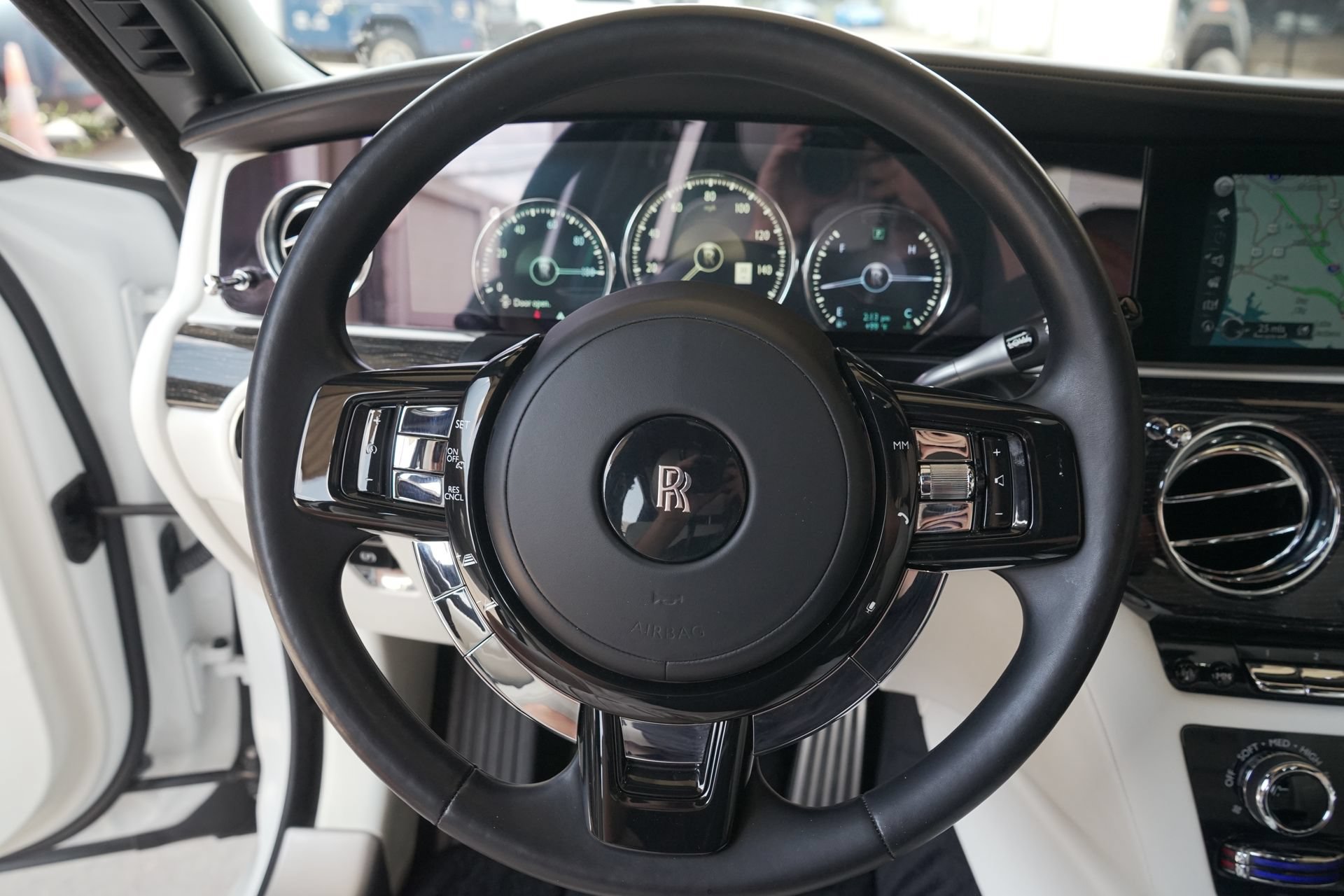 Used 2021 Rolls-Royce Ghost AWD/4WD image 11
