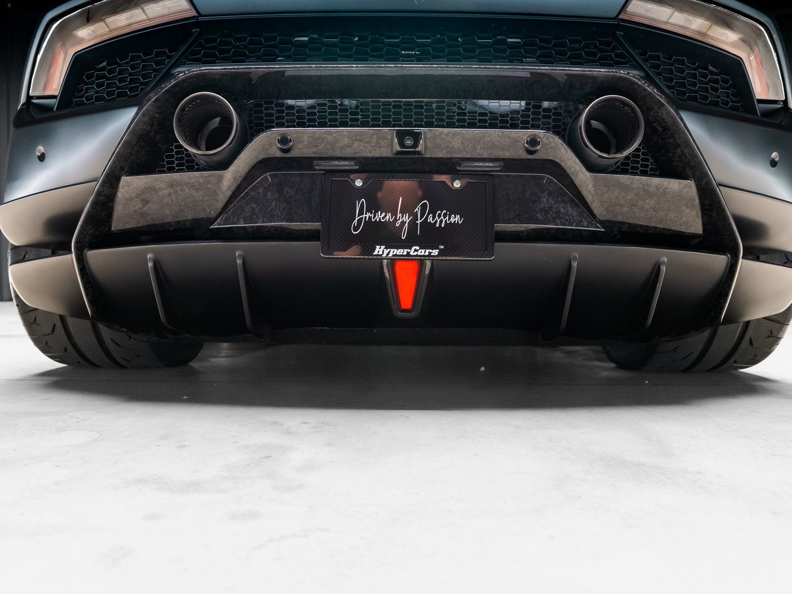Used 2018 Lamborghini Huracan Performante AWD/4WD image 39