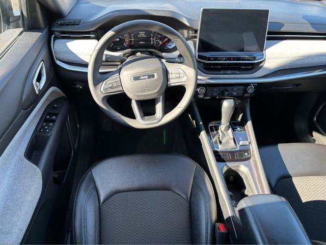 Used 2024 Jeep Compass Latitude AWD/4WD image 28