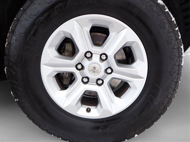 Used 2022 Toyota 4Runner SR5 image 5