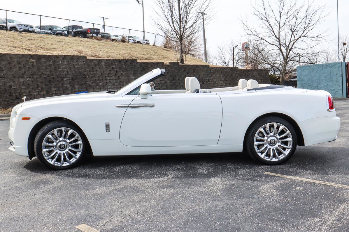 Used 2019 Rolls-Royce Dawn image 4