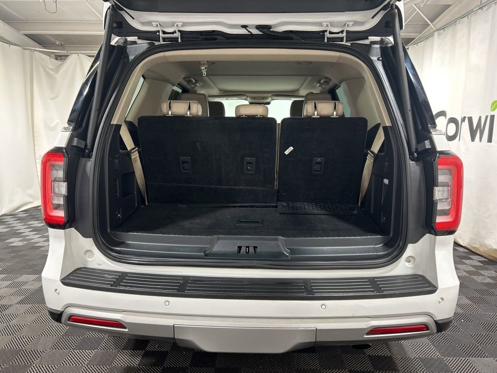 Used 2023 Ford Expedition Limited image 16