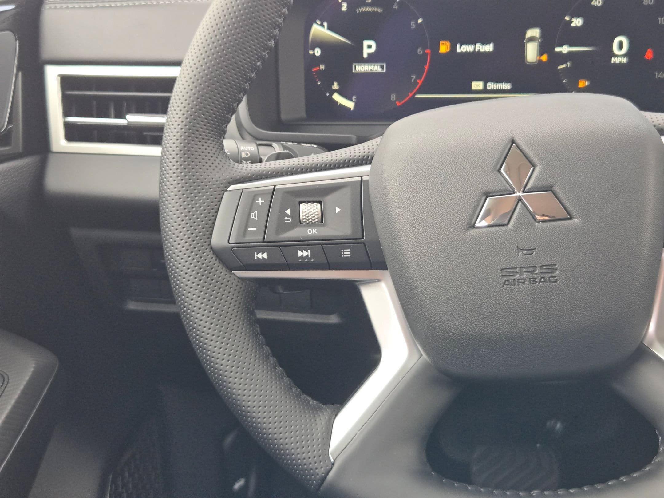 New 2026 Mitsubishi Outlander SE FWD image 19