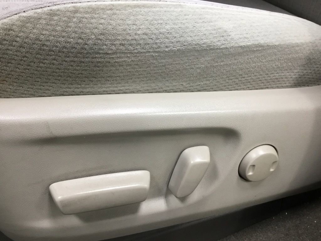 Used 2018 Toyota Sienna LE w/ Protection Package image 9