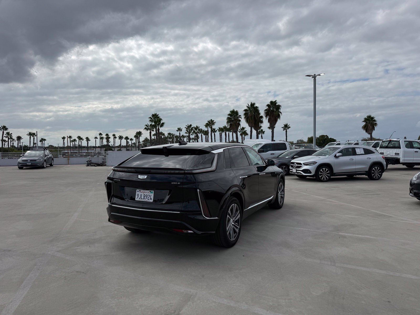 Used 2024 Cadillac Lyriq Luxury RWD image 3