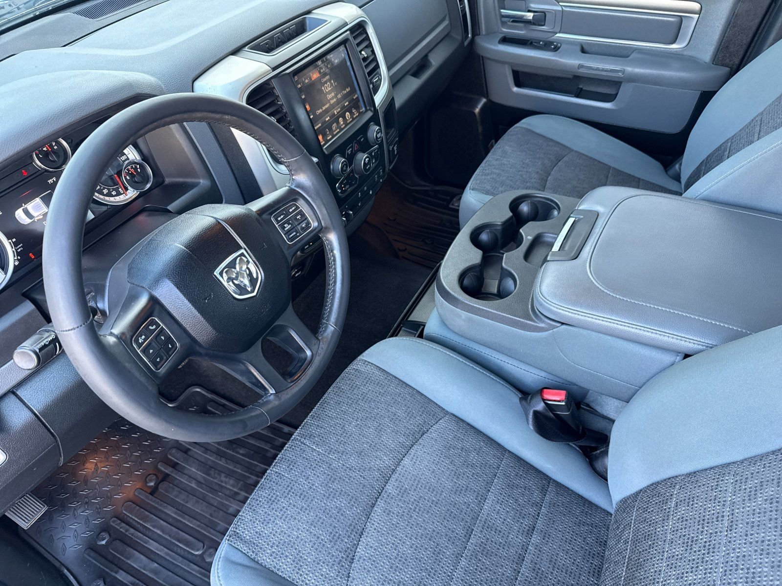 Used 2015 RAM 1500 Outdoorsman image 10