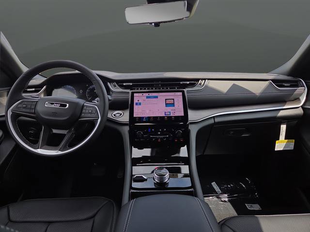New 2025 Jeep Grand Cherokee L Limited w/ Luxury Tech Group II image 5