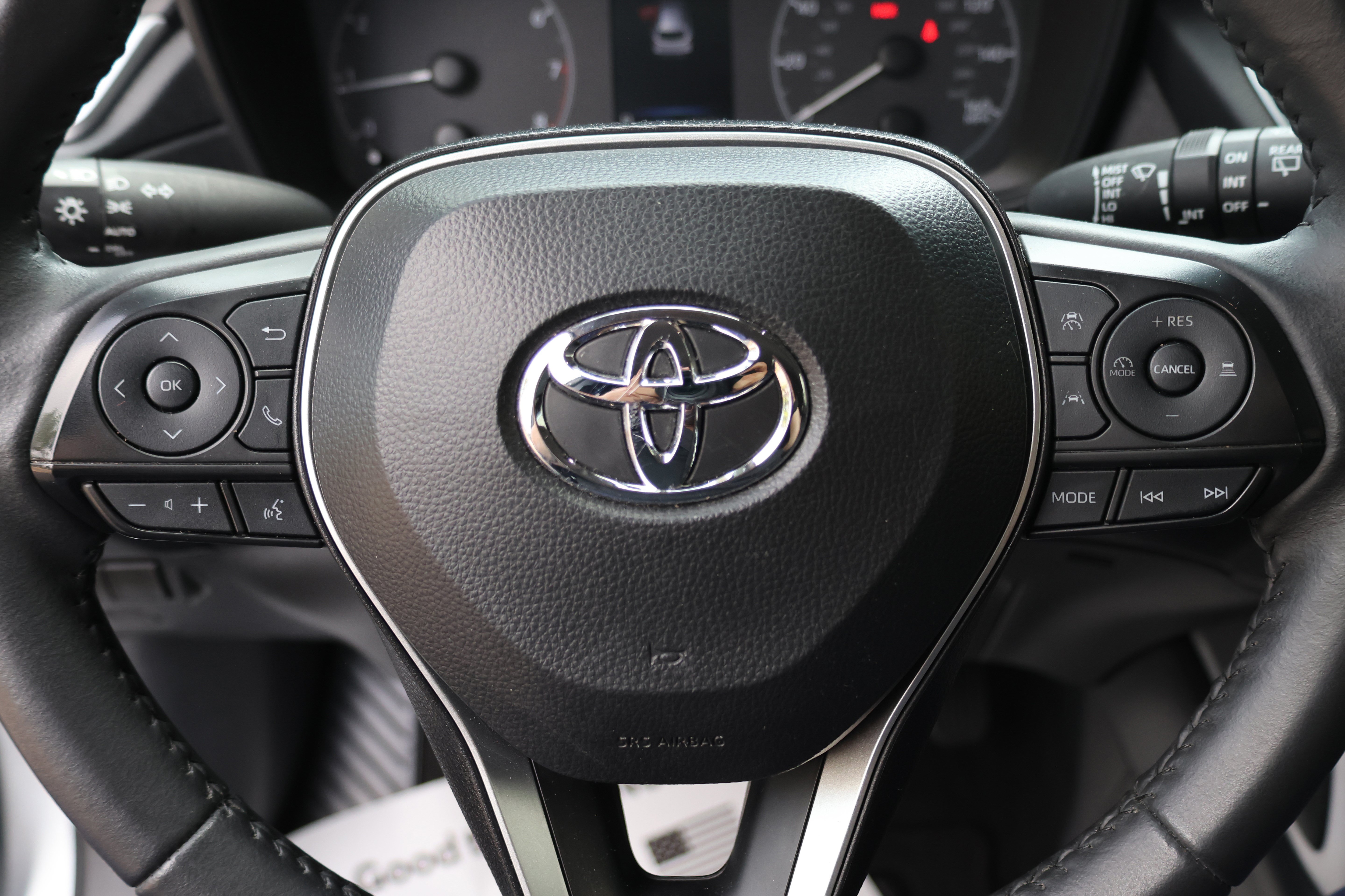 Used 2024 Toyota Corolla Cross LE AWD/4WD image 24