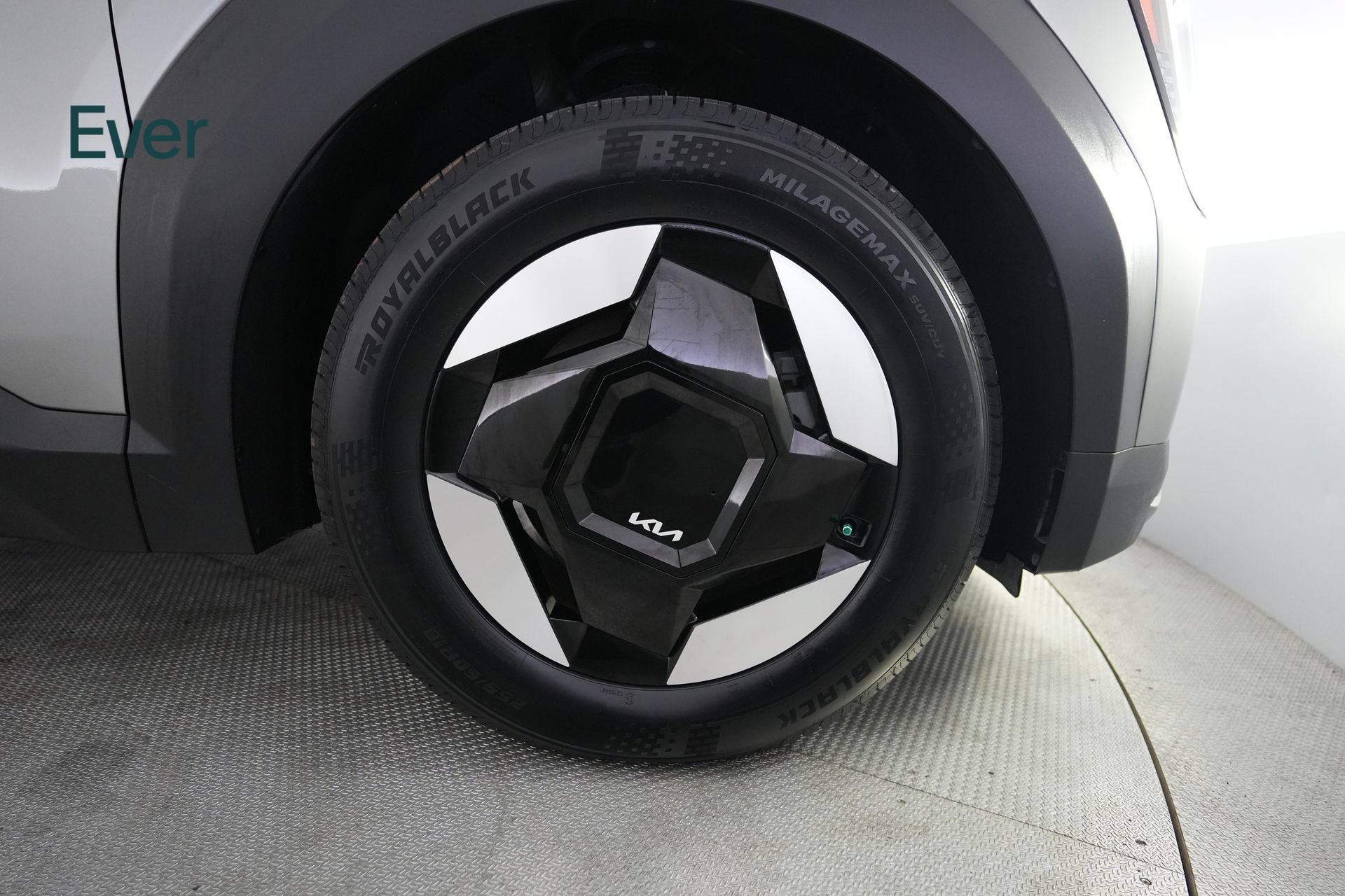 Used 2024 Kia EV9 Light Long Range RWD image 20