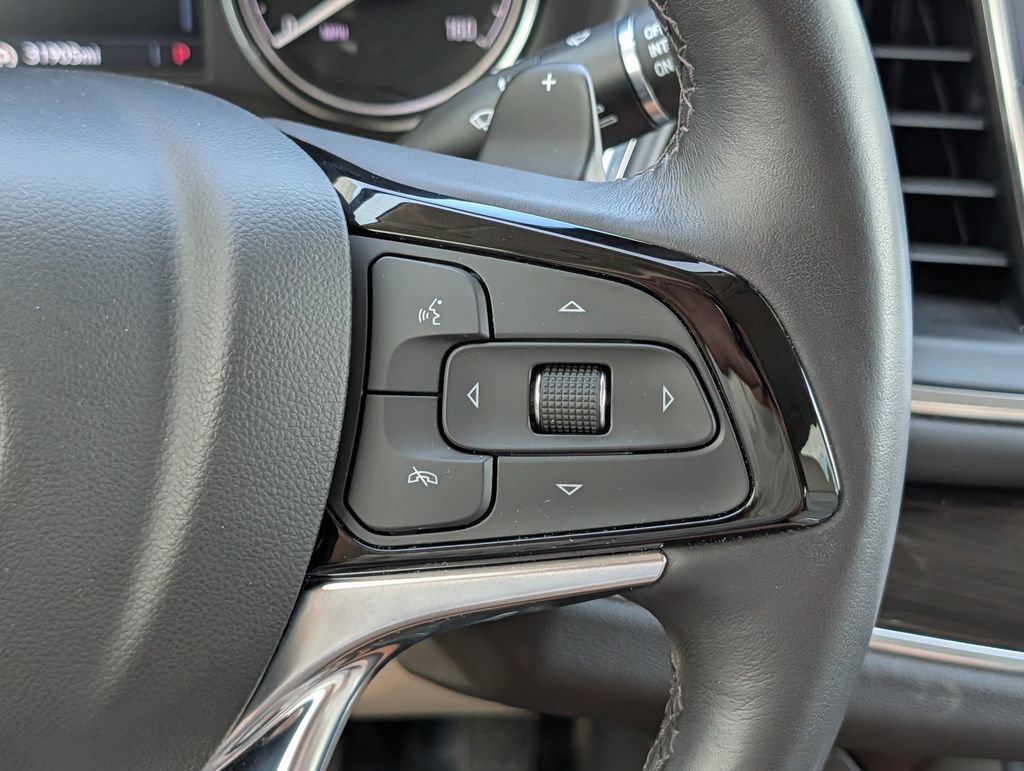 Used 2023 Buick Enclave Essence w/ LPO, Floor Liner Package FWD image 23