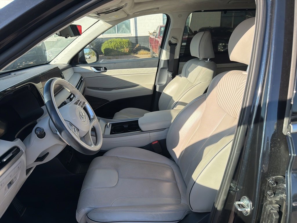 Used 2024 Hyundai Palisade Calligraphy image 12