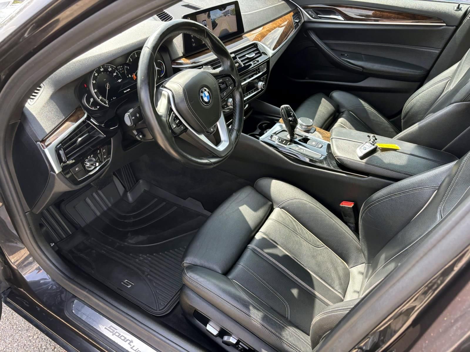 Used 2018 BMW 540i xDrive image 25