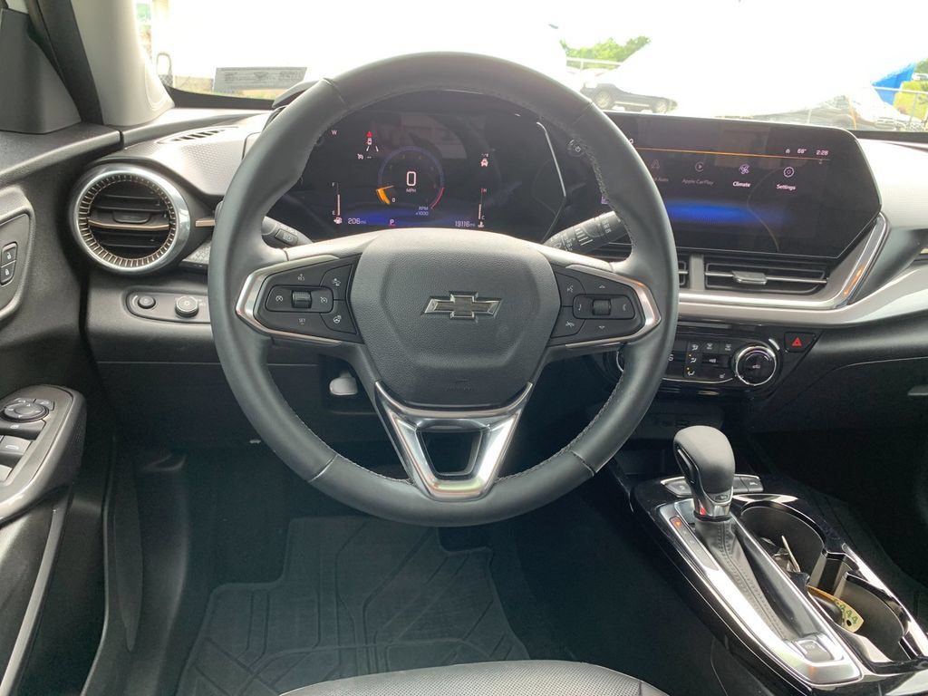 Used 2024 Chevrolet Trax ACTIV FWD image 17