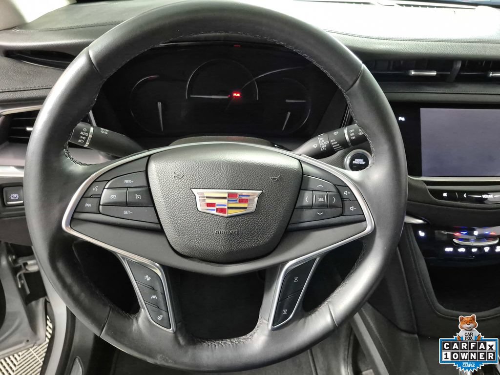 Used 2017 Cadillac XT5 Luxury w/ Driver Awareness Package AWD/4WD image 11