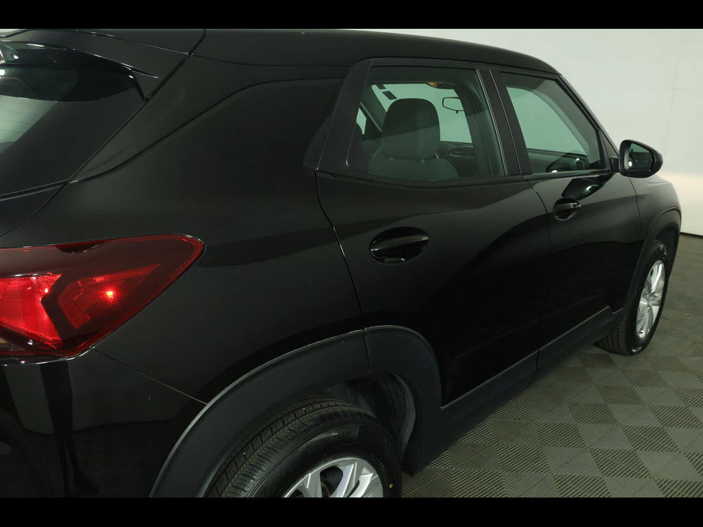 Used 2023 Chevrolet TrailBlazer LS AWD/4WD image 17