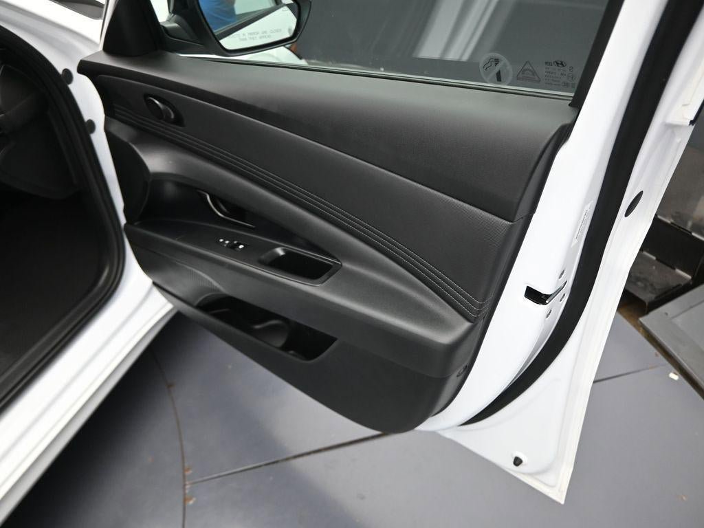 New 2025 Hyundai Elantra Sport image 35