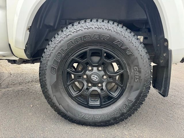 Used 2022 Toyota Tacoma SR5 image 18