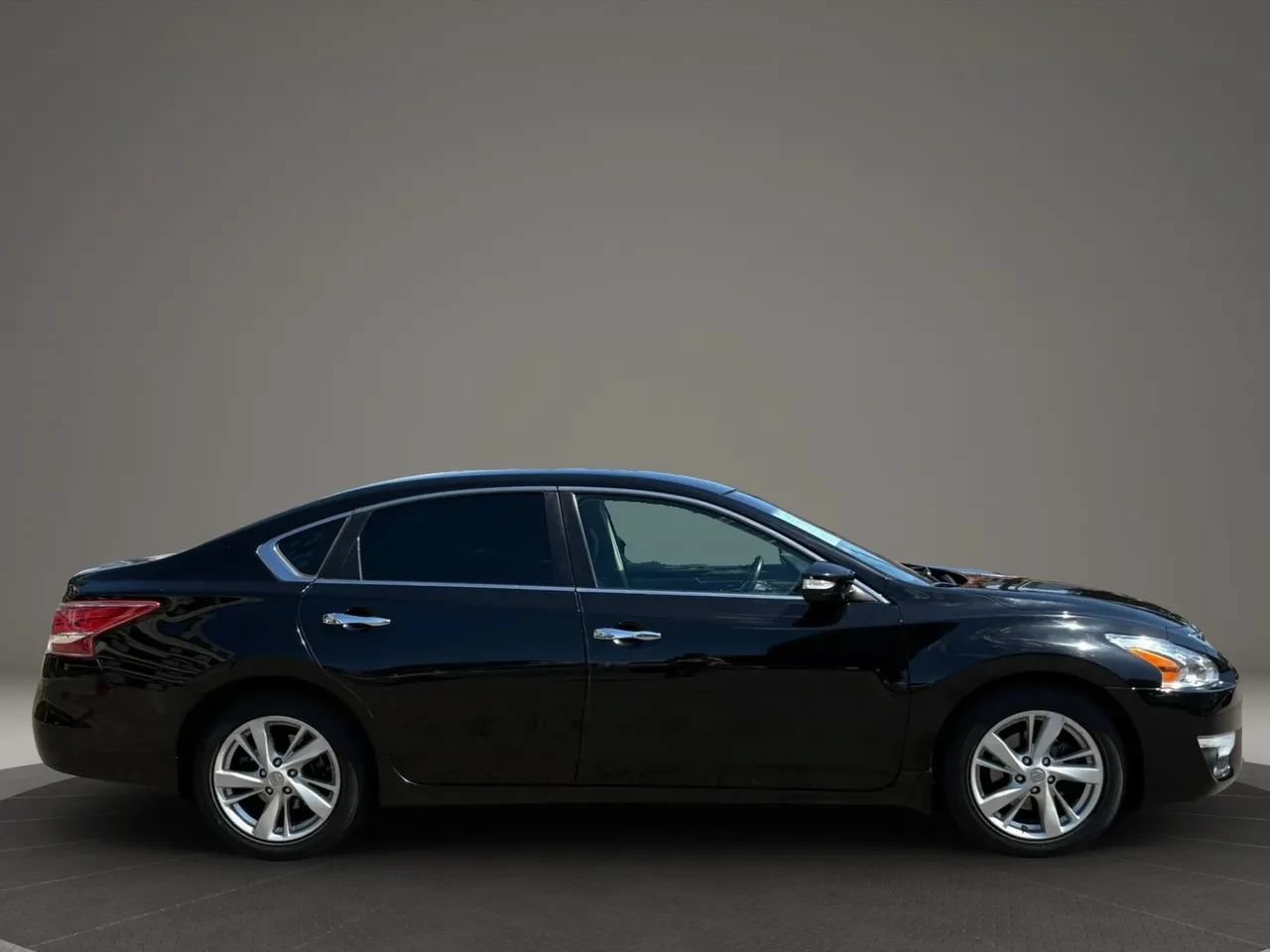 Used 2013 Nissan Altima 2.5 SL FWD image 5