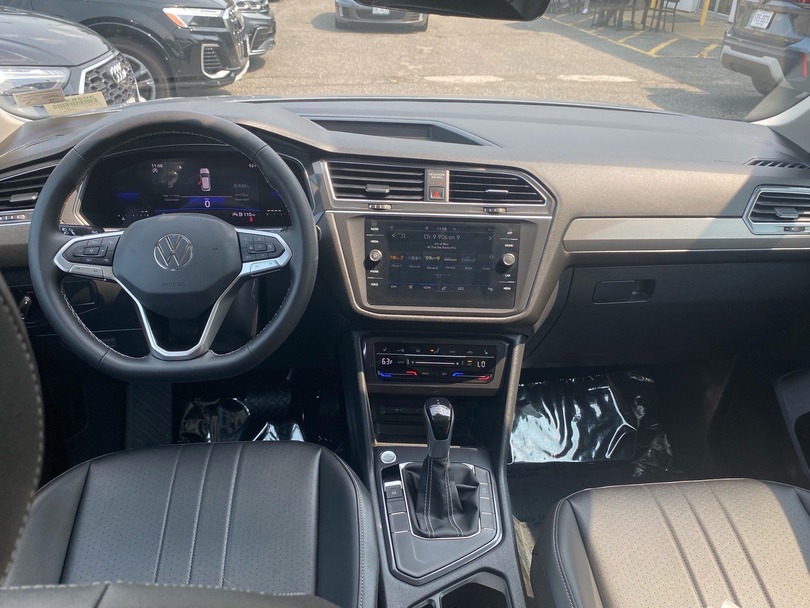 Certified 2023 Volkswagen Tiguan SE w/ Panoramic Sunroof Package FWD image 12