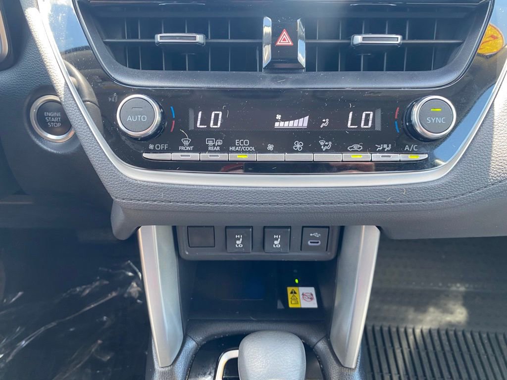 Used 2023 Toyota Corolla Cross XLE FWD image 25