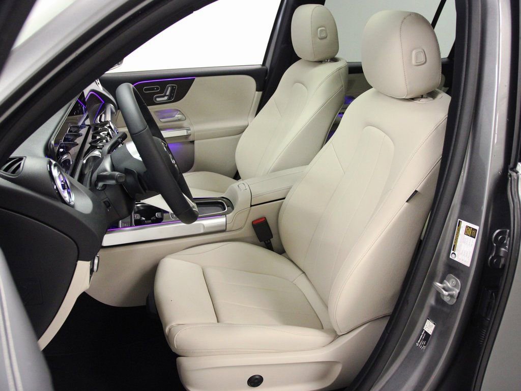 New 2026 Mercedes-Benz GLB 250 4MATIC image 11