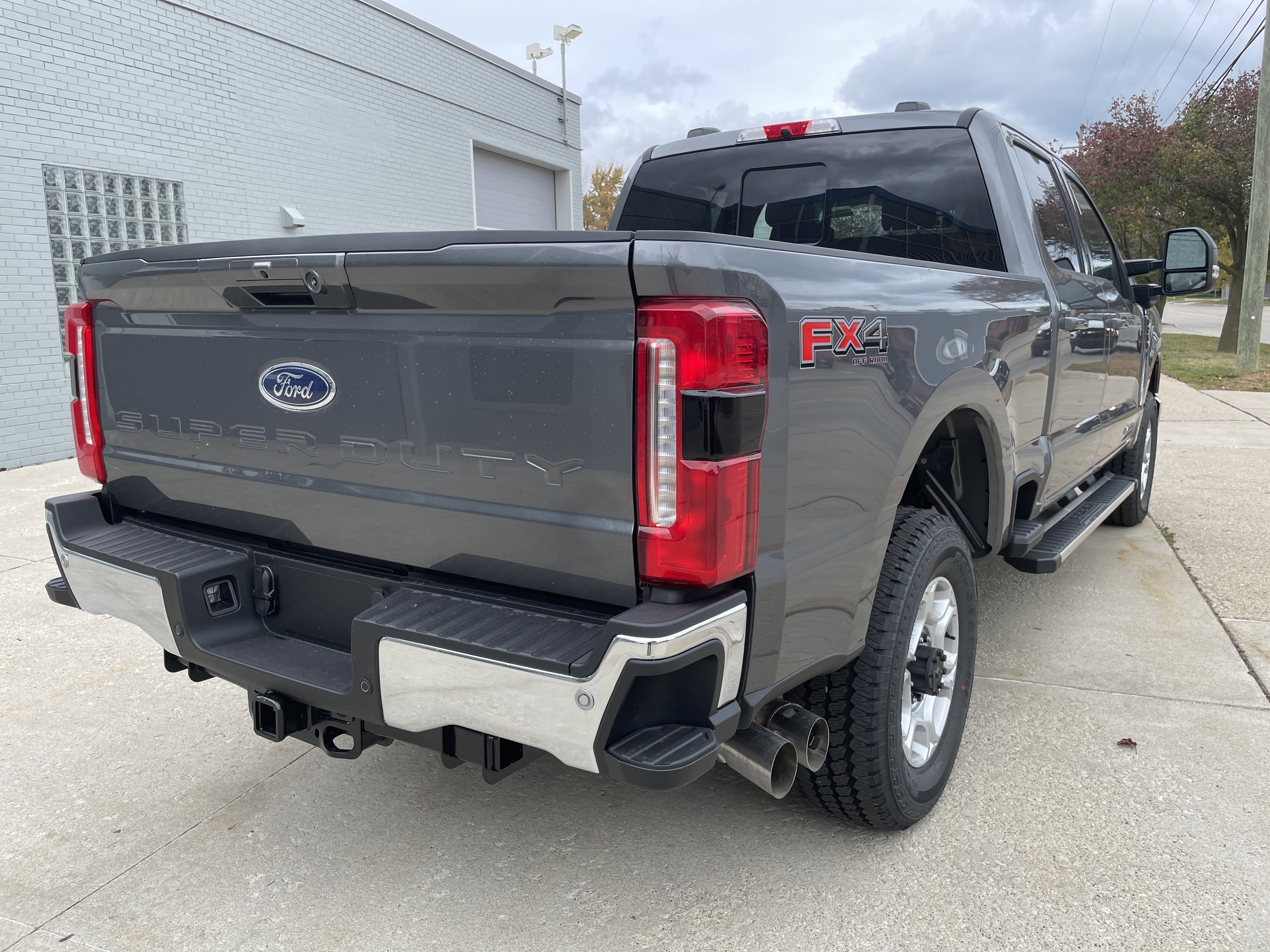 New 2026 Ford F250 4x4 Crew Cab Super Duty image 4