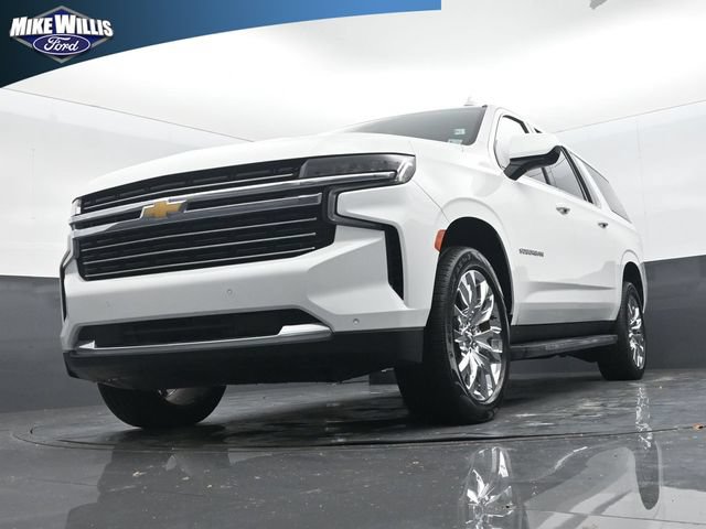 Used 2022 Chevrolet Suburban LT RWD image 19