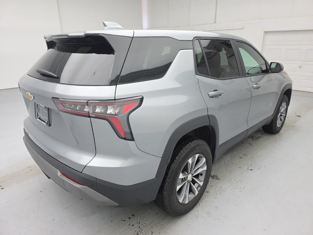 Used 2026 Chevrolet Equinox LT AWD/4WD image 12